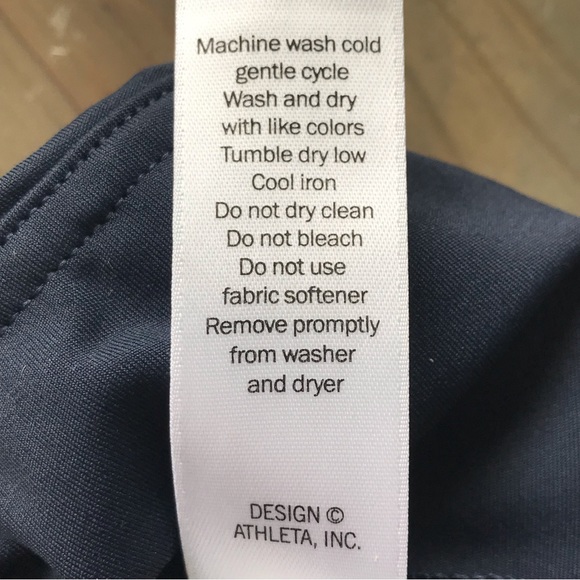 Athleta Aura Sonar Capri Mesh Leggings Navy Blue - Picture 10 of 10